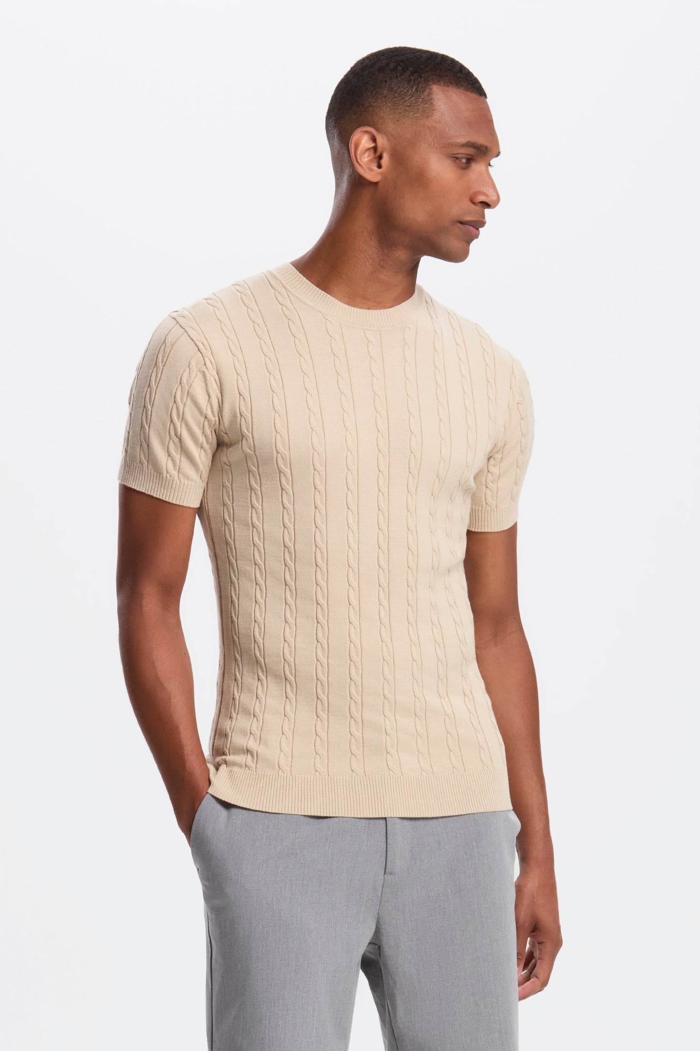 KURZARM T-SHIRT MIT DAS KABEL DESIGN