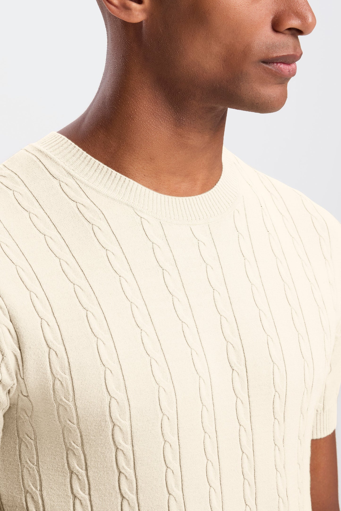 KURZARM T-SHIRT MIT DAS KABEL DESIGN