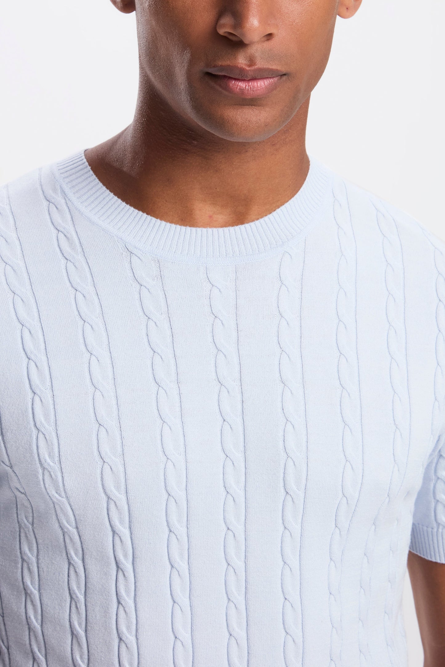 KURZARM T-SHIRT MIT DAS KABEL DESIGN