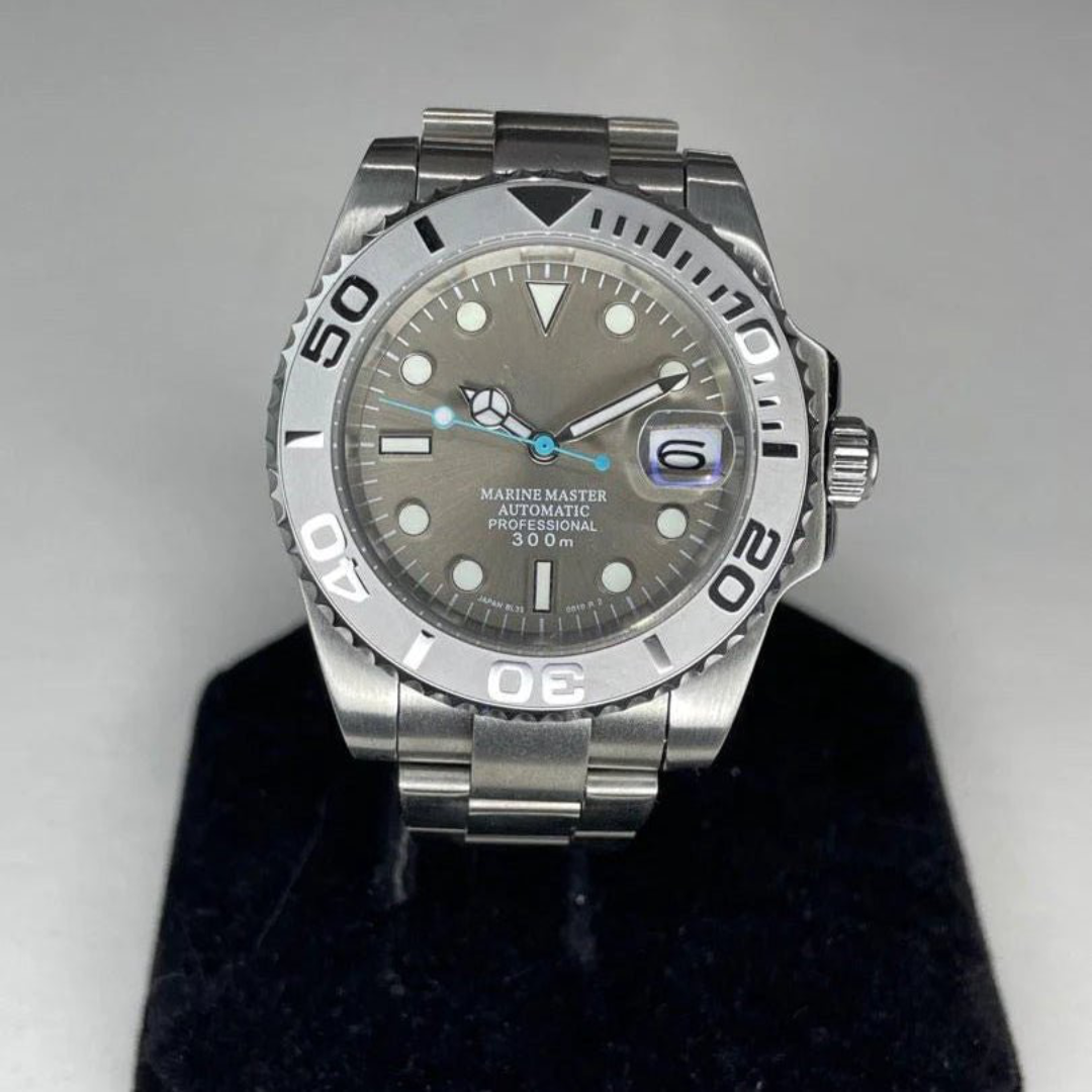 Silver UHR MOD Yacht